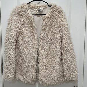 H&M fluffy Sweater/jacket style